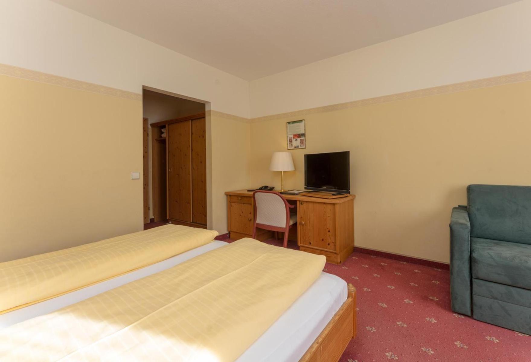 Hotel Restaurant Lebzelter Altenmarkt im Pongau Ngoại thất bức ảnh